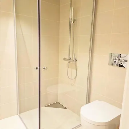 Demims - Modern & Super - 10mins From Oslo S شقة